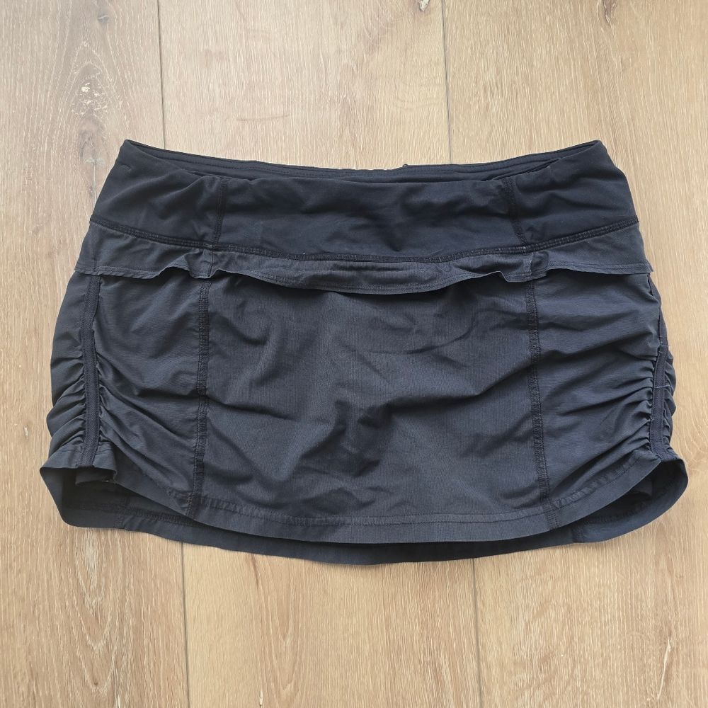 Lululemon Black Skirt Skort Wet Dry Warm Size 8